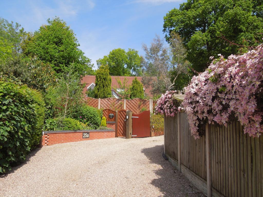 Woodlands Bed And Breakfast Solihull Exterior photo